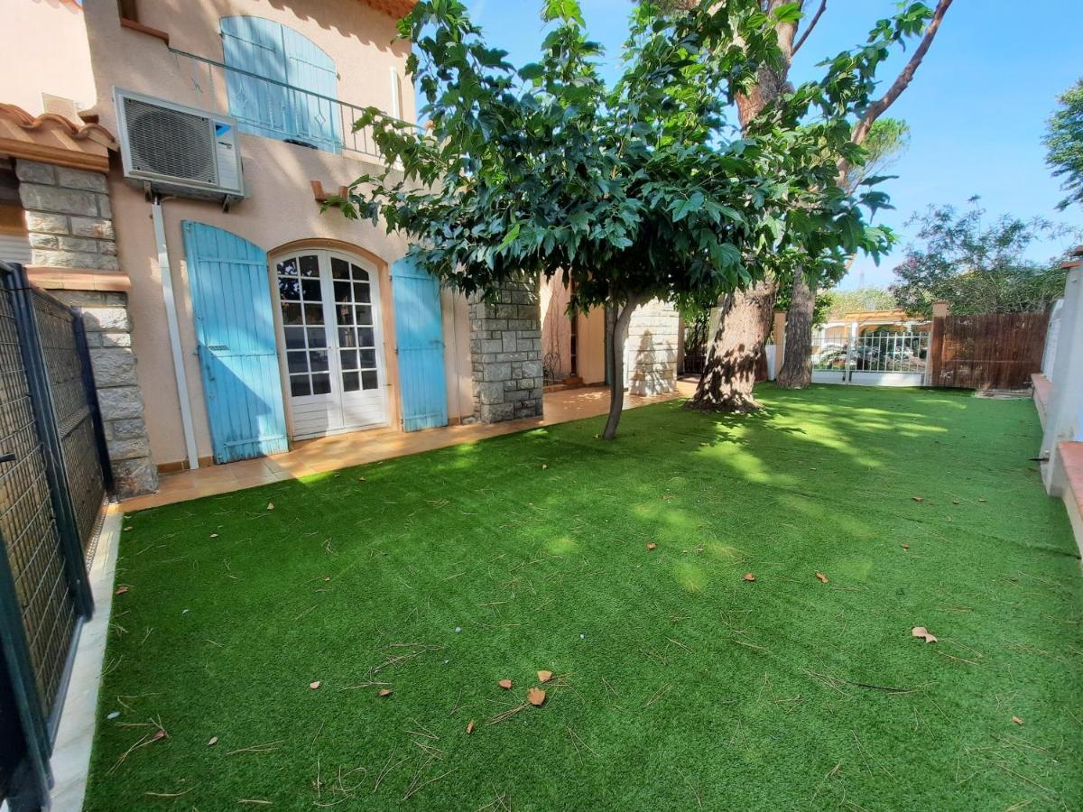 فيلا Domaine Des Pins Saint-Estève المظهر الخارجي الصورة