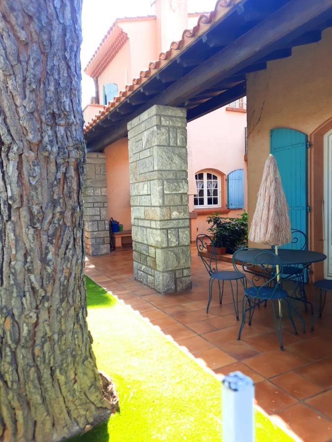 فيلا Domaine Des Pins Saint-Estève المظهر الخارجي الصورة