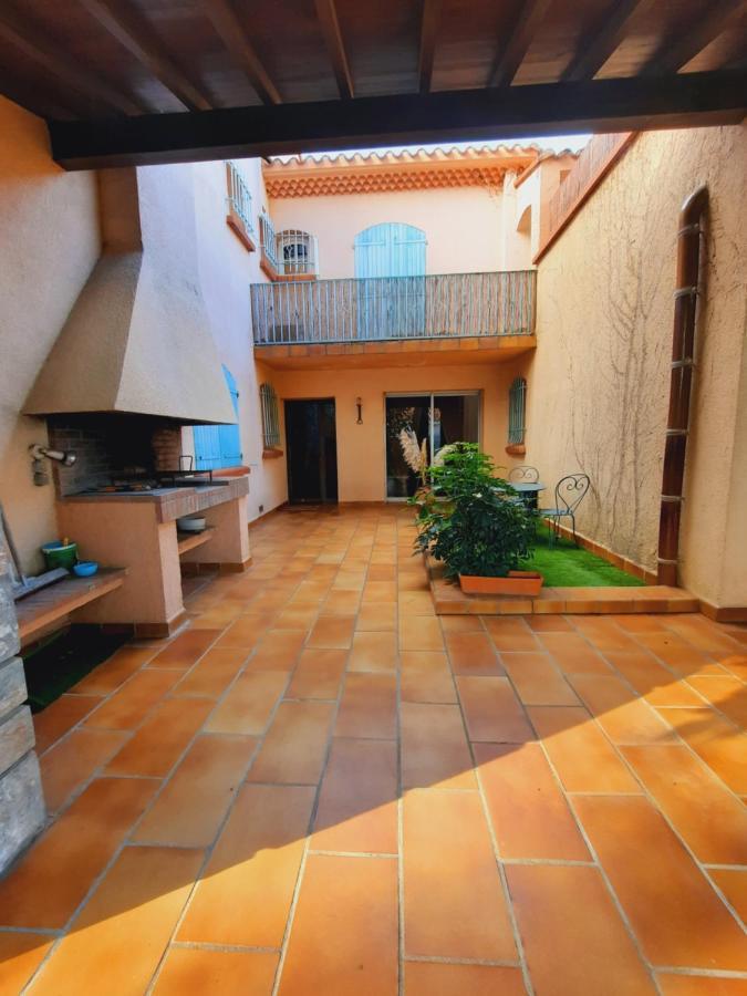 فيلا Domaine Des Pins Saint-Estève المظهر الخارجي الصورة